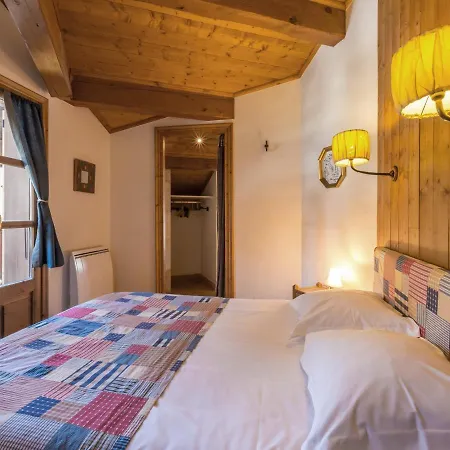 Chalet Spacieux A Avec Wi-fi Et Parking, Proche Des Pistes, 5 - Fr-1-562-40